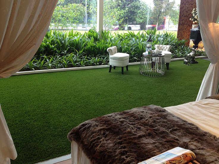 حلول ذكية للمساحات الصغيرة: ديكورات بالعشب الصناعي للشرفات والحدائق 5 حلول ذكية للمساحات الصغيرة: ديكورات بالعشب الصناعي للشرفات والحدائق – homegardensa.com